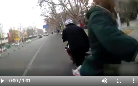 假警察开假警车遇到真警察，是一种什么体验？